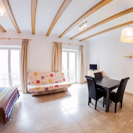 Апартаменты Loft In 3th Floor & Terrace In 4th Floor *